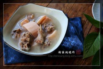 粉藕炖鸭肉